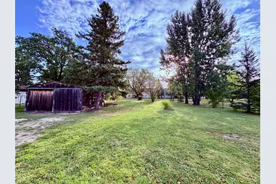 211 7th Avenue SE, Baudette, MN 56623 - Photo 5