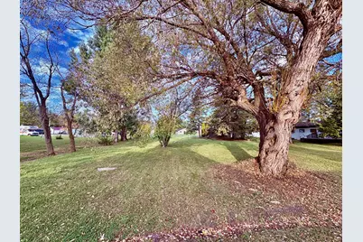 211 7th Avenue SE, Baudette, MN 56623 - Photo 3