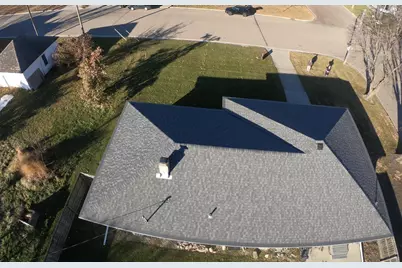 801 E Elm Avenue, Olivia, MN 56277 - Photo 37