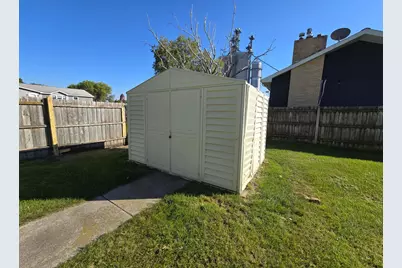 801 E Elm Avenue, Olivia, MN 56277 - Photo 33