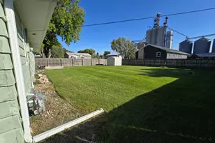 801 E Elm Ave, Olivia, MN 56277 - Photo 31