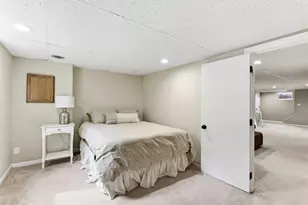 8131 Vincent Ave S, Bloomington, MN 55431 - Photo 27