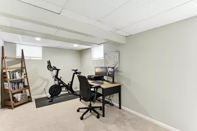 8131 Vincent Avenue S, Bloomington, MN 55431 - Photo 29