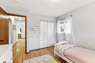 8131 Vincent Ave S, Bloomington, MN 55431 - Photo 17