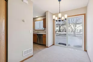 15515 Flyboat Ln, Apple Valley, MN 55124 - Photo 9