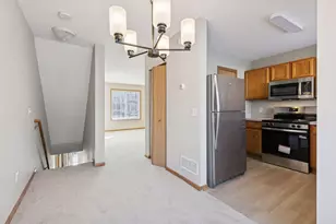 15515 Flyboat Ln, Apple Valley, MN 55124 - Photo 7