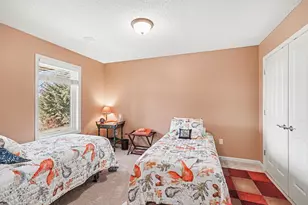 1042 Wyncrest Ct, Woodbury, MN 55129 - Photo 23