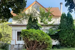 1391 Charles Ave, Saint Paul, MN 55104 - Photo 1