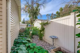 20685 Howland Ave W, Lakeville, MN 55044 - Photo 27