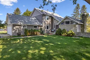 1376 Skyline Dr, Winona, MN 55987 - Photo 1