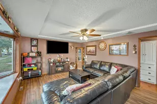 431 Webster St, Fairmont, MN 56031 - Photo 5