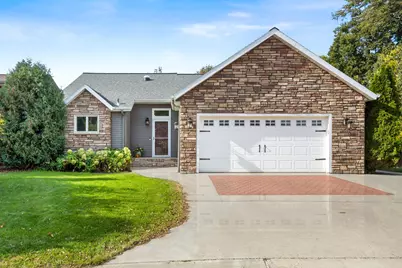 2719 Cobblestone Court S, Fargo,  58103 - Photo 1