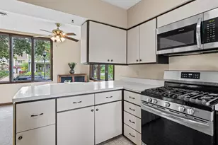 95 Colorado Street W, Saint Paul, MN 55107 - Photo 13