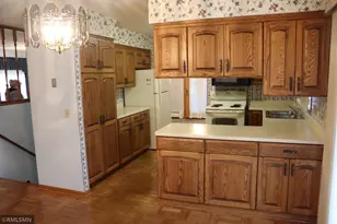 528 Old Trail Rd, Barry, MN 55037 - Photo 9