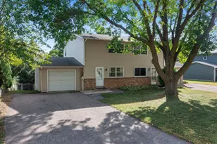 911 Ridge Dr SE, Saint Michael, MN 55376 - Photo 1