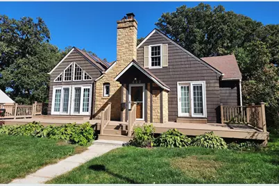 422 2nd Street NE, Waseca, MN 56093 - Photo 1