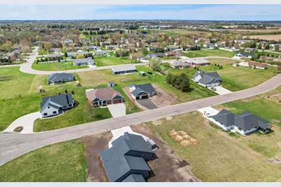 741 St James Circle, Litchfield, MN 55355 - Photo 5