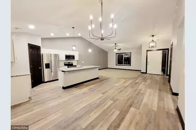 1044 Cullen Street, Saint Peter, MN 56082 - Photo 11