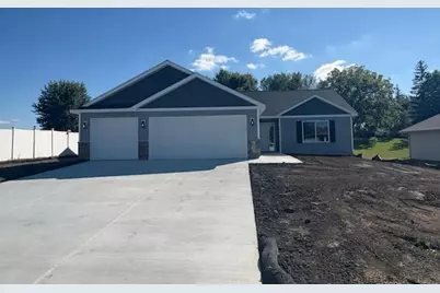 1044 Cullen Street, Saint Peter, MN 56082 - Photo 1