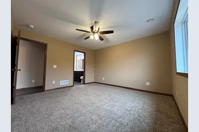 1560 Gray Fox Dr. NE, Owatonna, MN 55060 - Photo 9