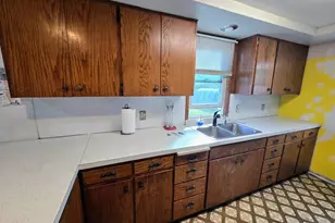 109 5th Ave SE, Pipestone, MN 56164 - Photo 5