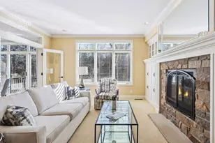 296 Grace Pointe Ct, Wayzata, MN 55391 - Photo 9