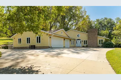 2011 Merrihills Drive SW, Rochester, MN 55902 - Photo 3