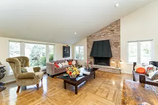 2011 Merrihills Dr SW, Rochester, MN 55902 - Photo 7