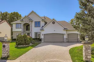 1018 Sextant Ave, Maplewood, MN 55109 - Photo 1