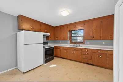 834 Iroquois Avenue, Saint Paul, MN 55119 - Photo 13