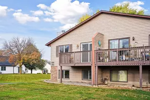 3742 Gershwin Ave N, Oakdale, MN 55128 - Photo 3