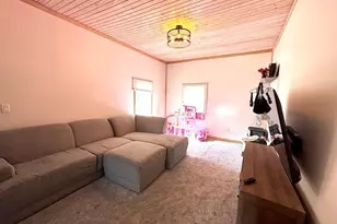 110 Crocker Ave S, Thief River Falls, MN 56701 - Photo 9