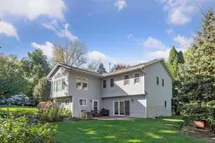 5767 Vine Hill Rd, Minnetonka, MN 55345 - Photo 7