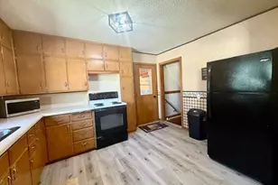 524 Kingston Street N, Caledonia, MN 55921 - Photo 5