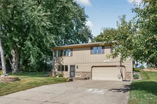 16 Heights Rd NE, Saint Michael, MN 55376 - Photo 1