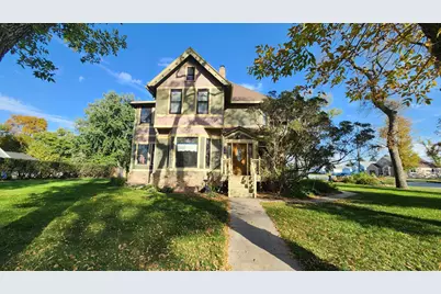 919 3rd Avenue SW, Pipestone, MN 56164 - Photo 1