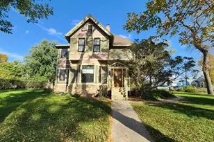 919 3rd Ave SW, Pipestone, MN 56164 - Photo 1