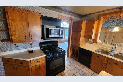 919 3rd Avenue SW, Pipestone, MN 56164 - Photo 21