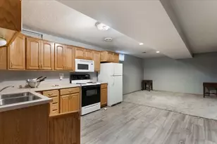 2917 Monroe Pl, Saint Cloud, MN 56303 - Photo 9