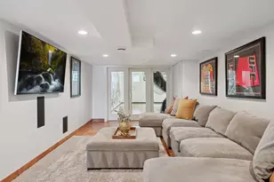 176 Peninsula Rd, Medicine Lake, MN 55441 - Photo 21