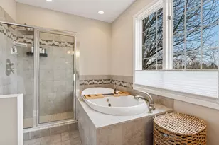 7 Bayhill Rd, Dellwood, MN 55110 - Photo 27