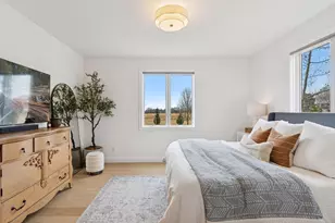 7 Bayhill Rd, Dellwood, MN 55110 - Photo 23