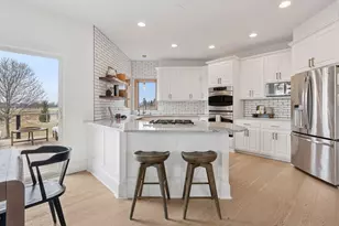 7 Bayhill Rd, Dellwood, MN 55110 - Photo 17