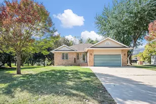 1527 N Hwy, Jackson, MN 56143 - Photo 1