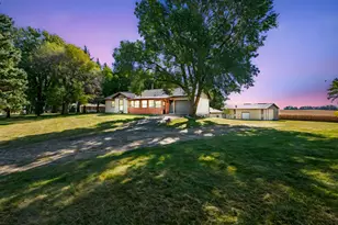 2109 95th St, Fairmont, MN 56031 - Photo 5