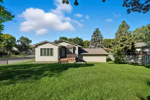 13725 Oakland Dr, Burnsville, MN 55337 - Photo 47