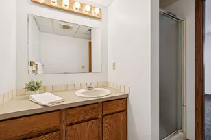 13725 Oakland Dr, Burnsville, MN 55337 - Photo 39