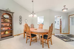 769 Lake Ridge Dr, Woodbury, MN 55129 - Photo 11