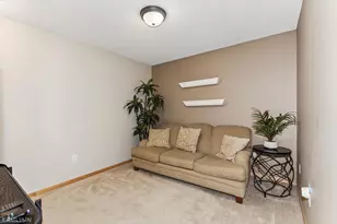 8064 Golden Valley Rd, Golden Valley, MN 55427 - Photo 21