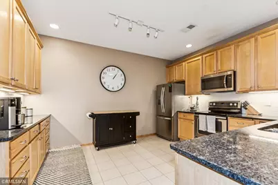 8064 Golden Valley Road, Golden Valley, MN 55427 - Photo 13